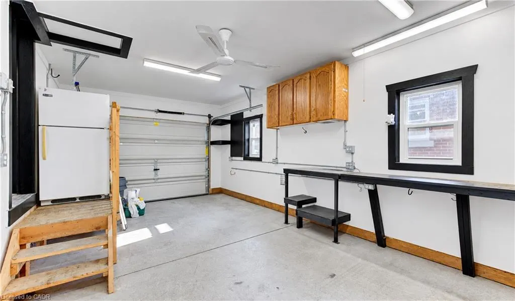 16 Snyder Avenue S