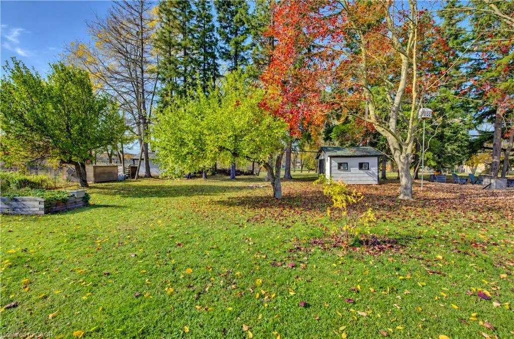 16 Snyder Avenue S