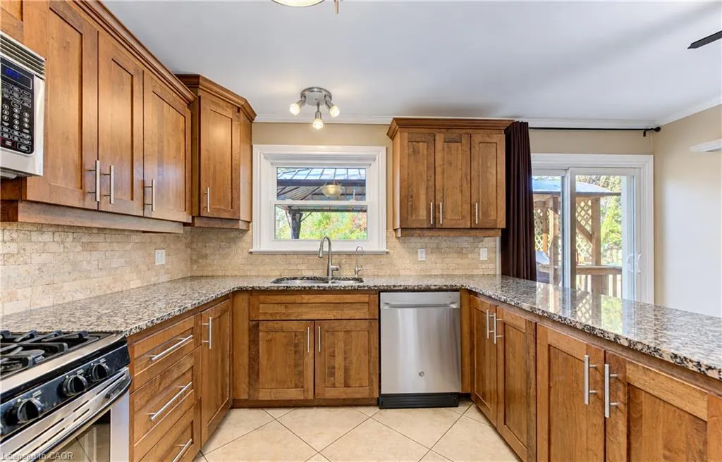 16 Snyder Avenue S
