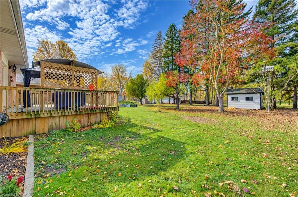16 Snyder Avenue S