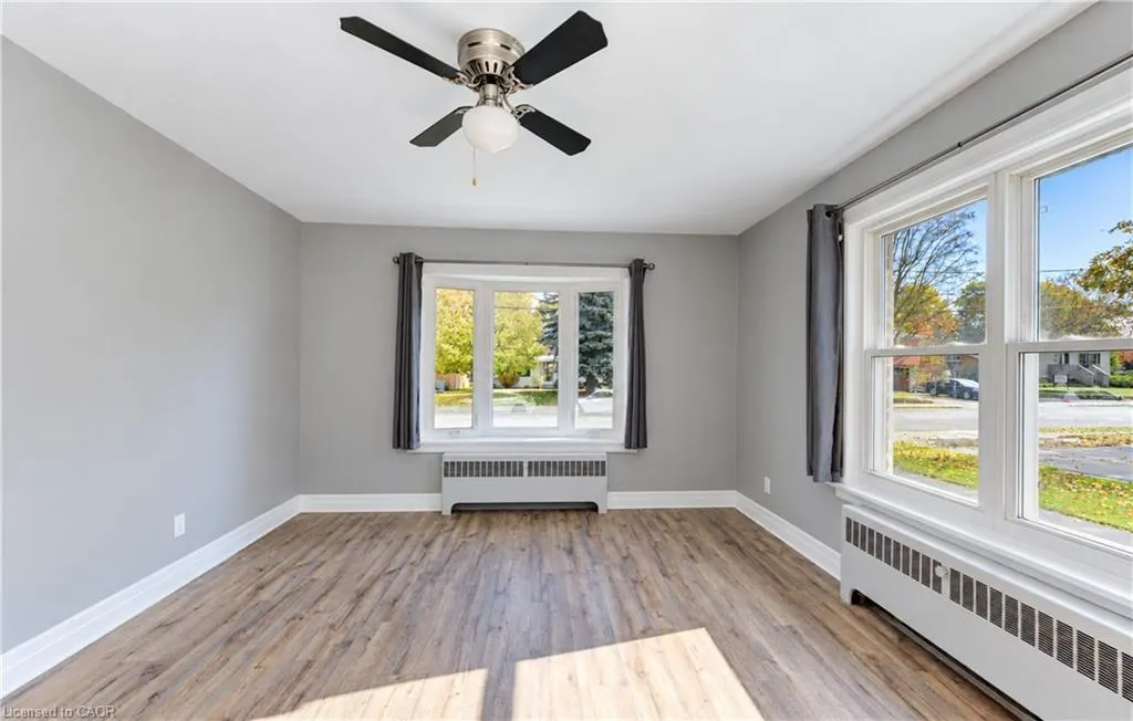 16 Snyder Avenue S
