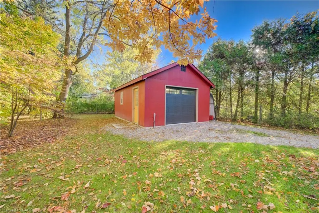 1076 Front Road