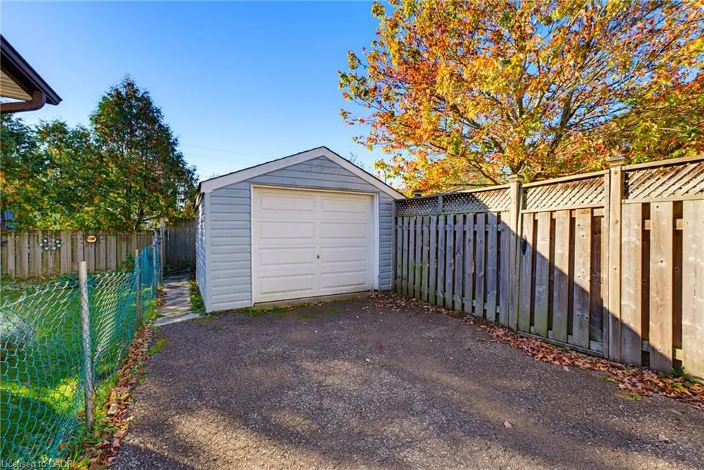9 Spencer Avenue