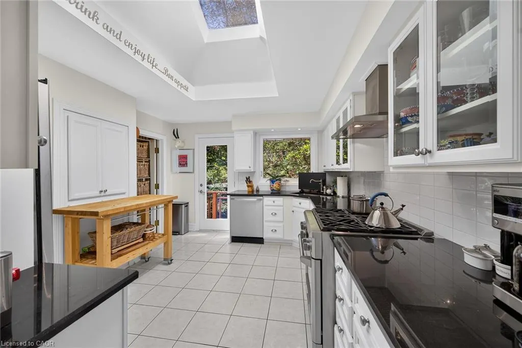 311 Golf Links Road