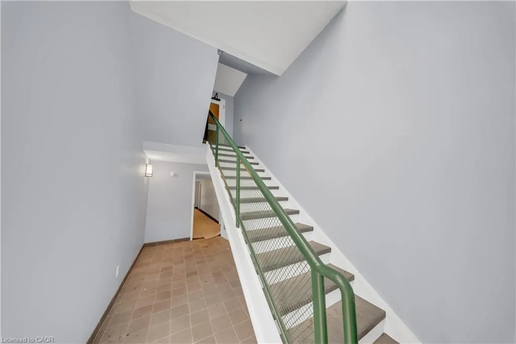 3085 Kingsway Drive #21