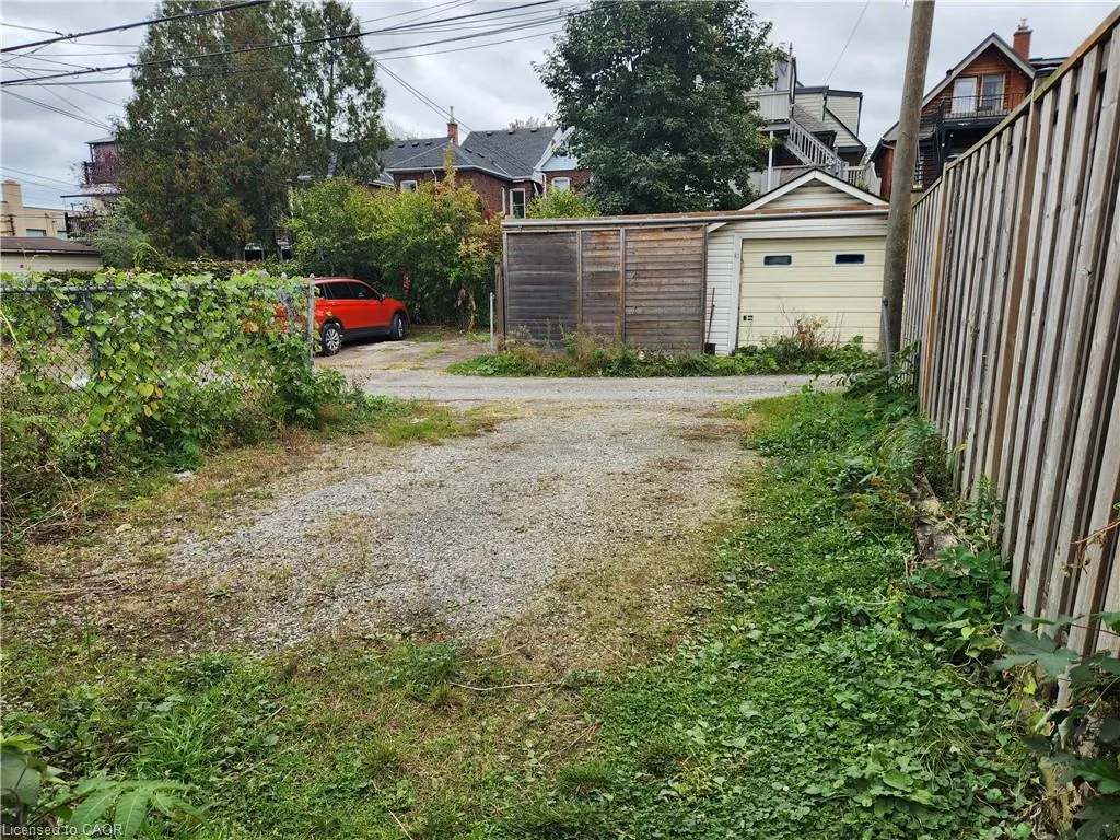 25 Gladstone Avenue