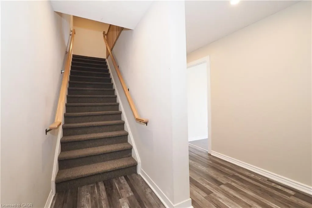 288 Albert Street #208
