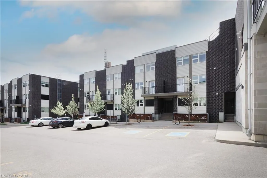 288 Albert Street #208