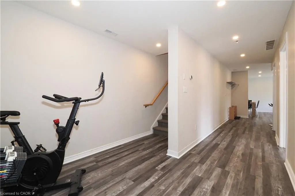 288 Albert Street #208