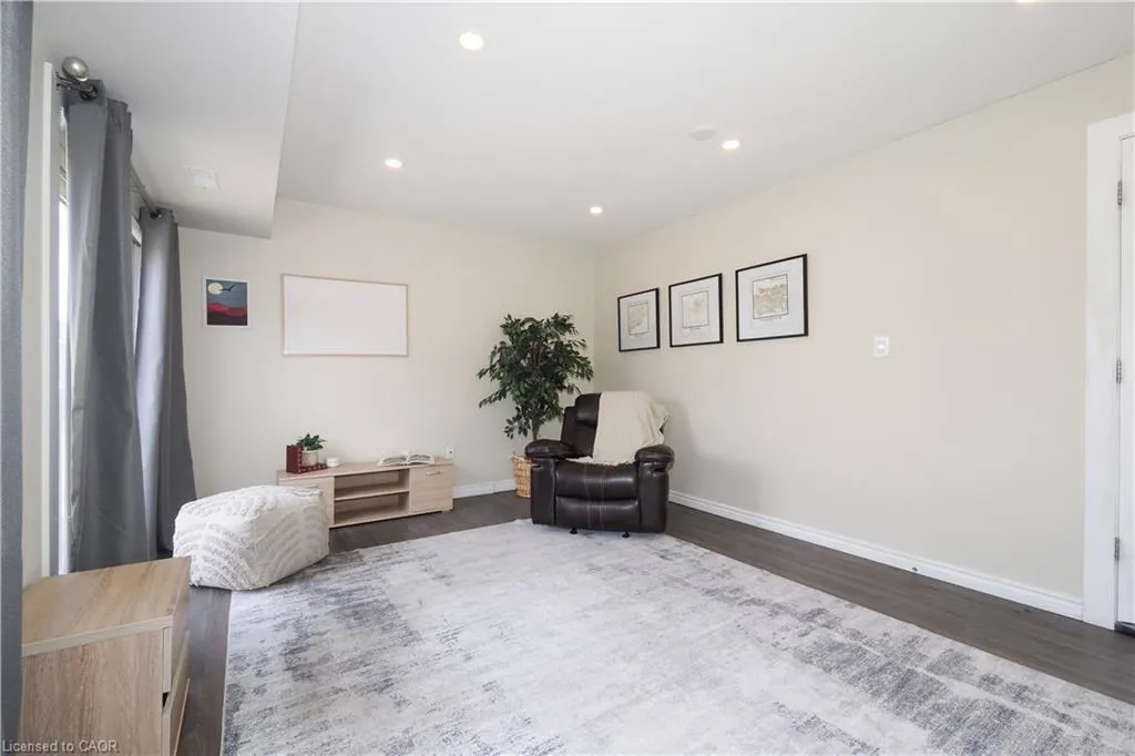 288 Albert Street #208