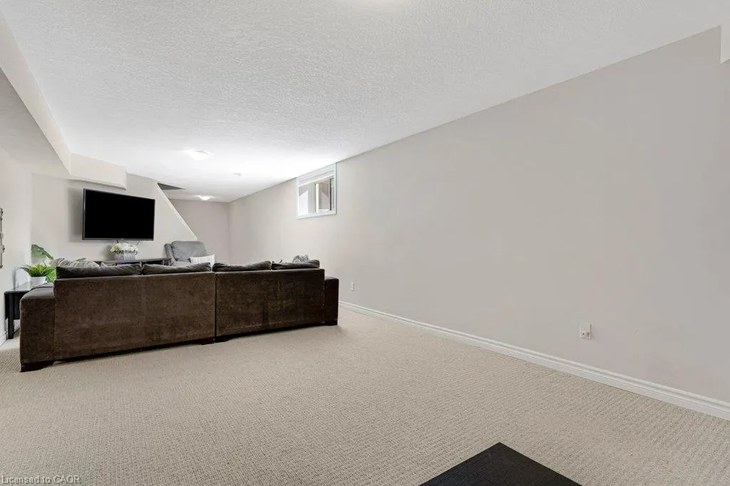 27 Irongate Drive