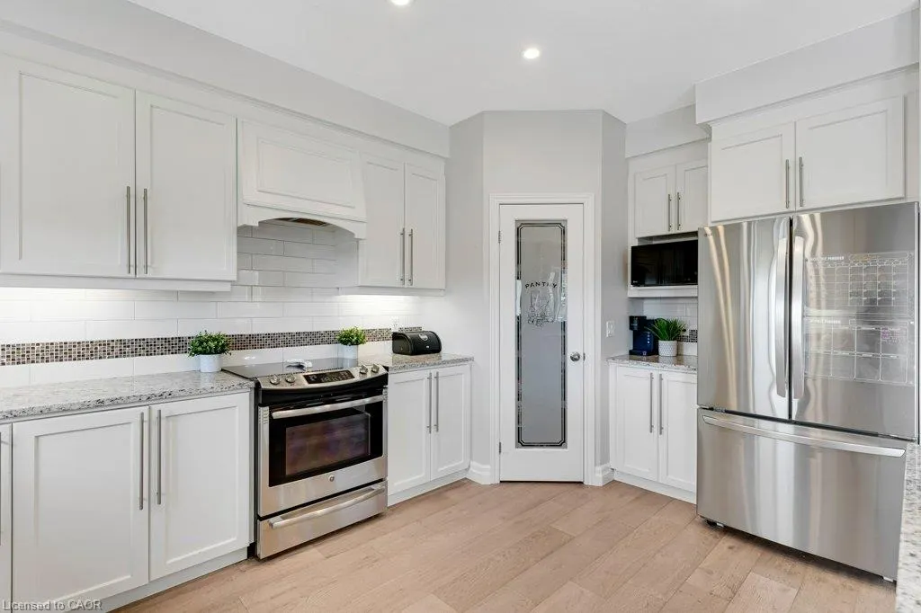 27 Irongate Drive