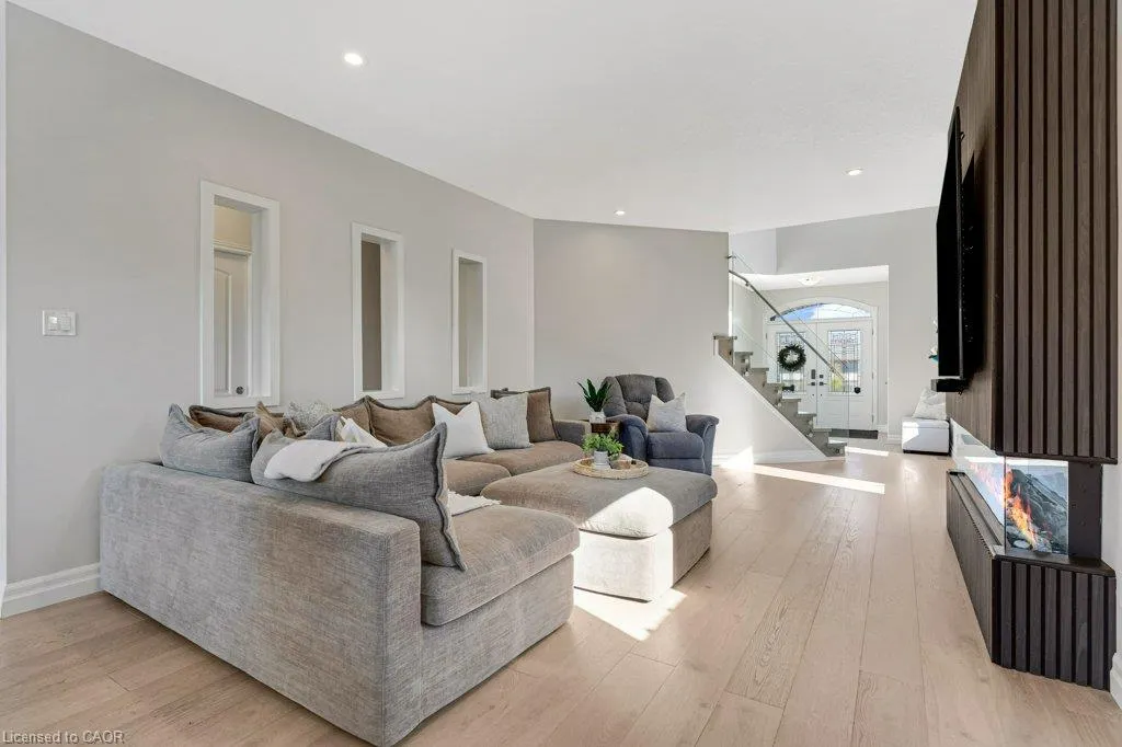 27 Irongate Drive