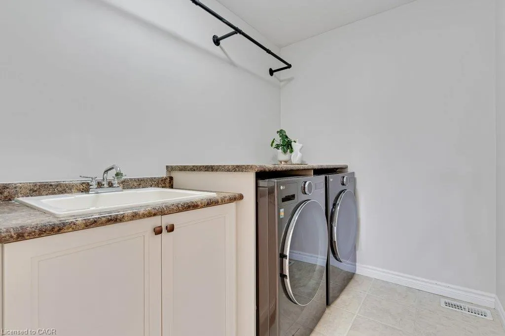 27 Irongate Drive