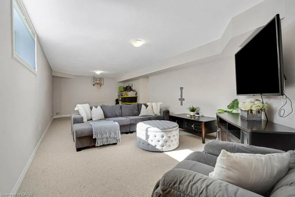 27 Irongate Drive