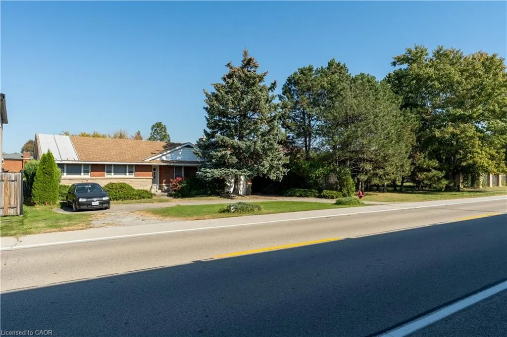 1023 North Service Road