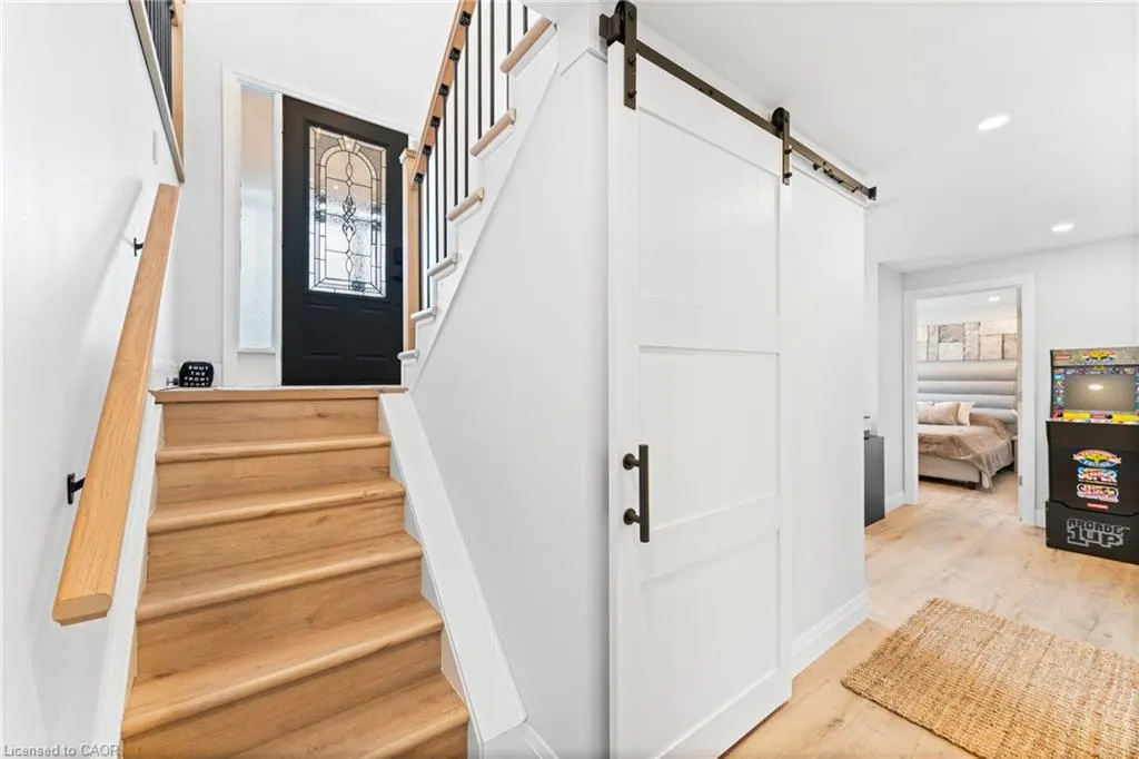 503 Wellington Road 7