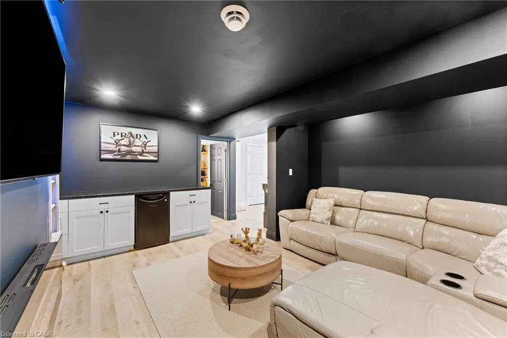 503 Wellington Road 7