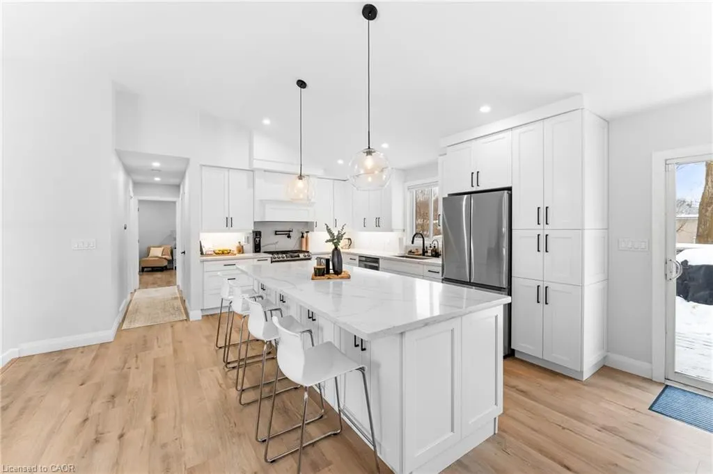 503 Wellington Road 7