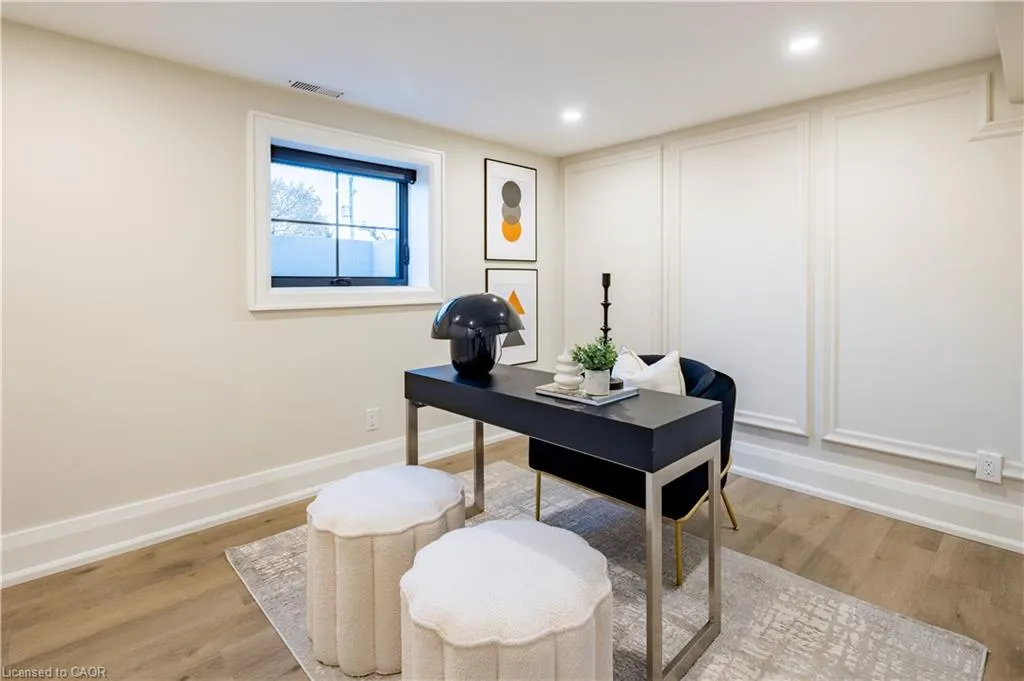 841 Danforth Place