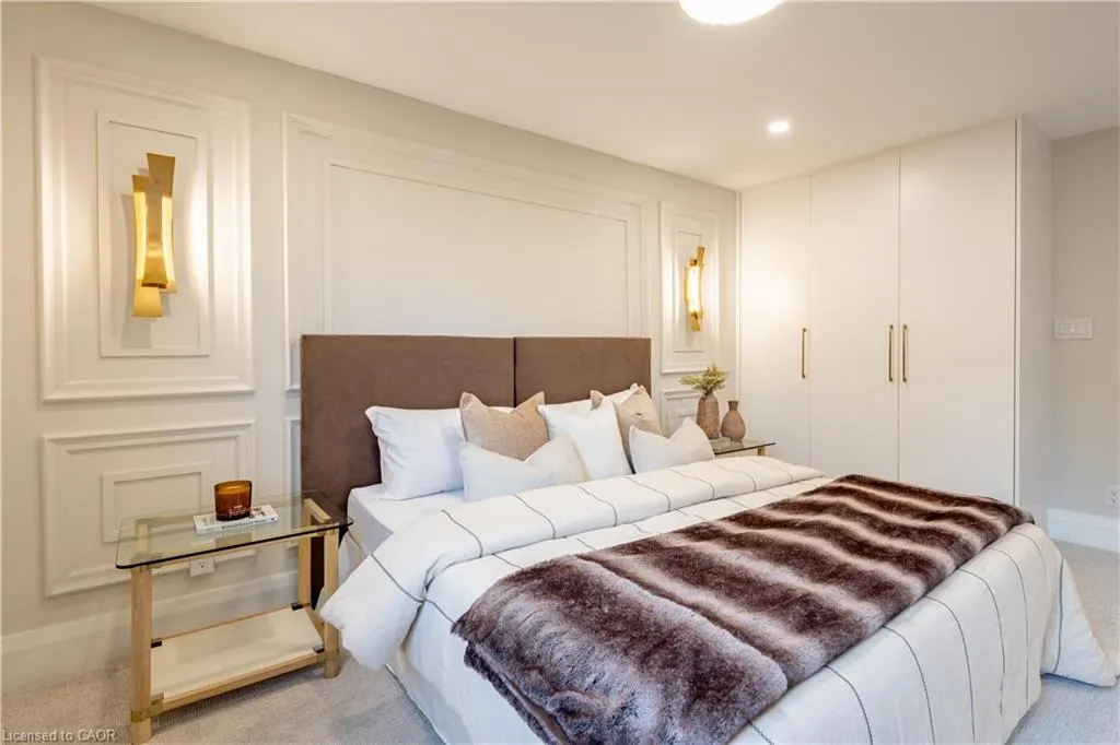 841 Danforth Place