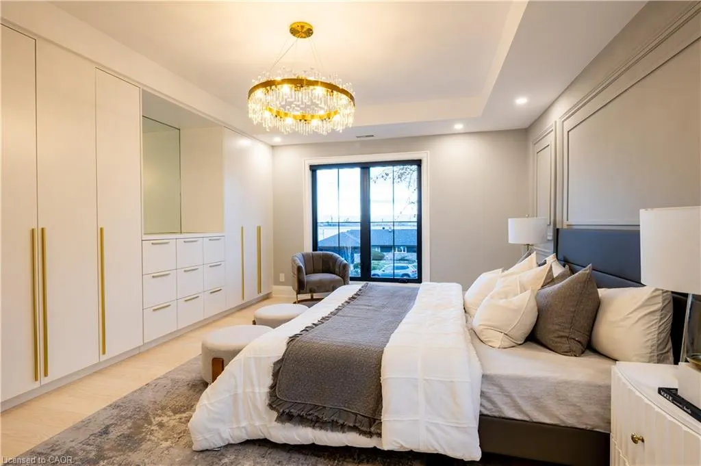 841 Danforth Place