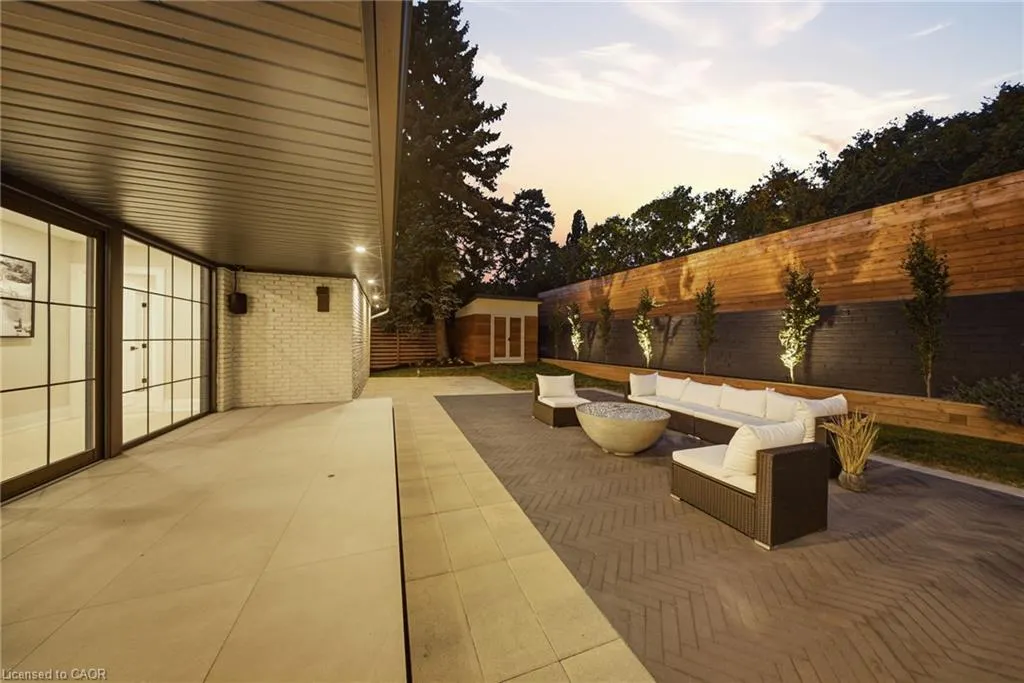 841 Danforth Place