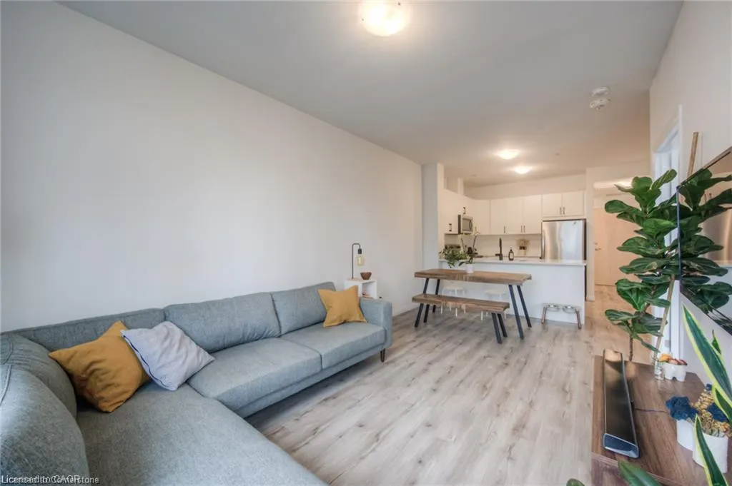 60 Charles Street W #307