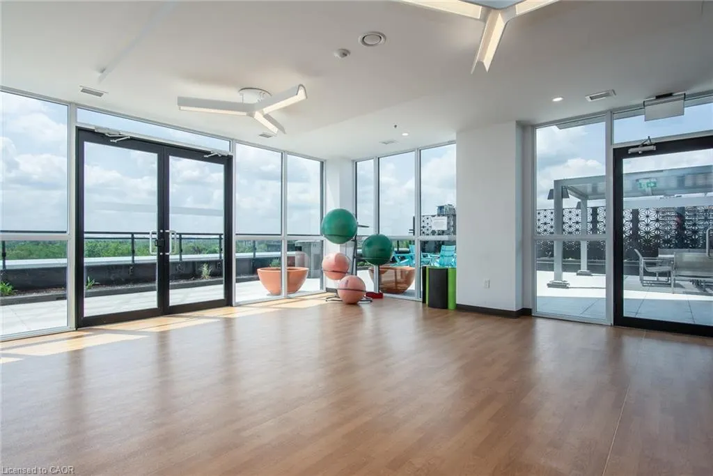 60 Charles Street W #307