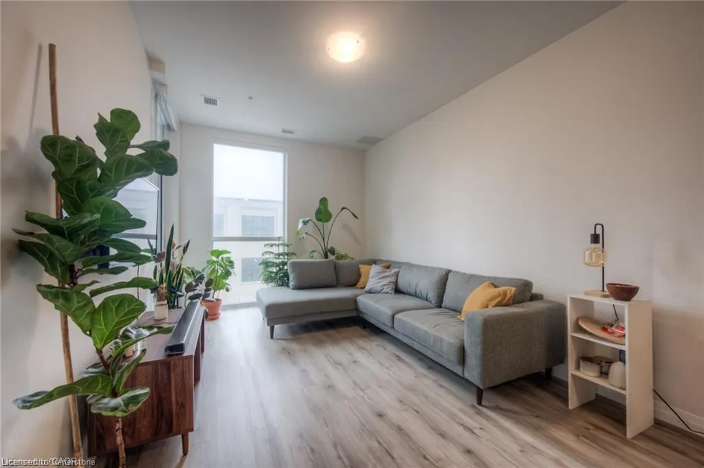 60 Charles Street W #307