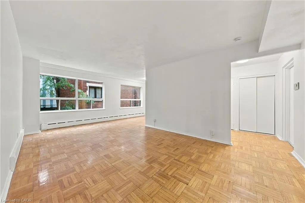 325A James Street S #309