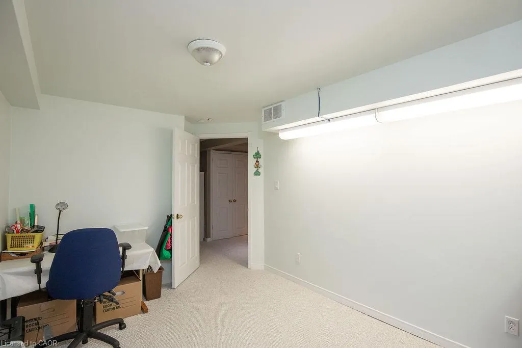 7 Falconridge Drive
