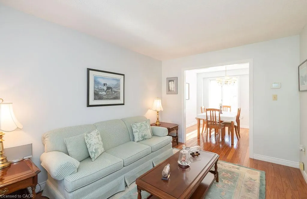 7 Falconridge Drive