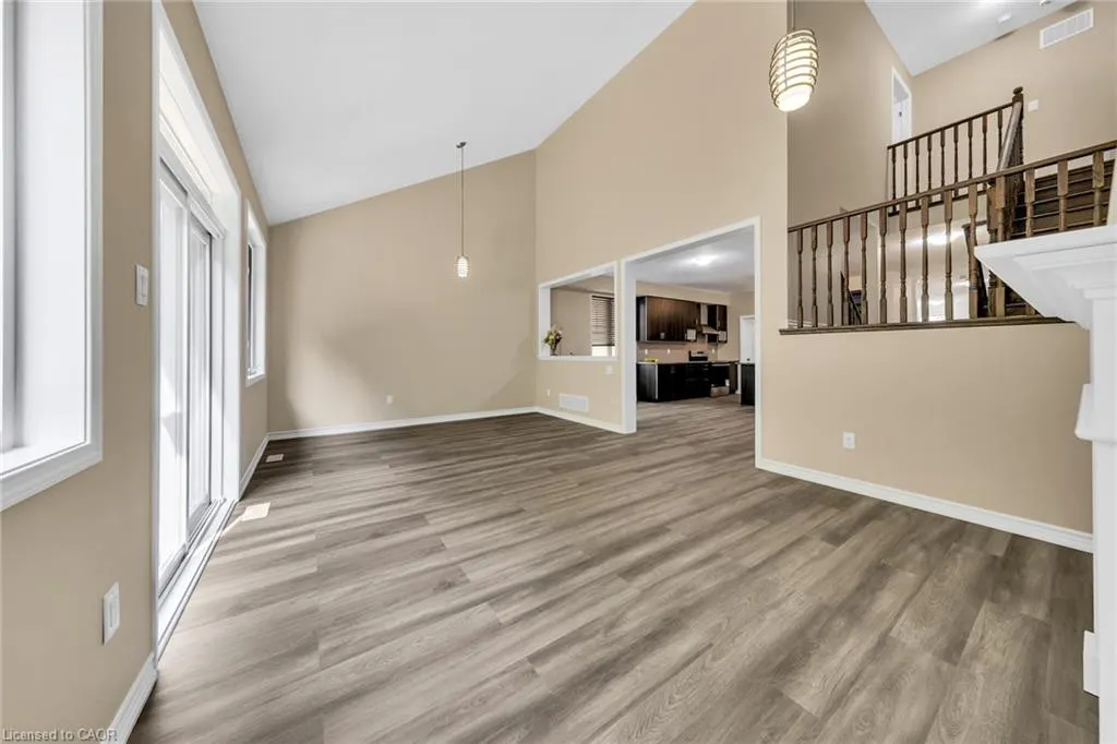 8541 Sweet Chestnut Drive