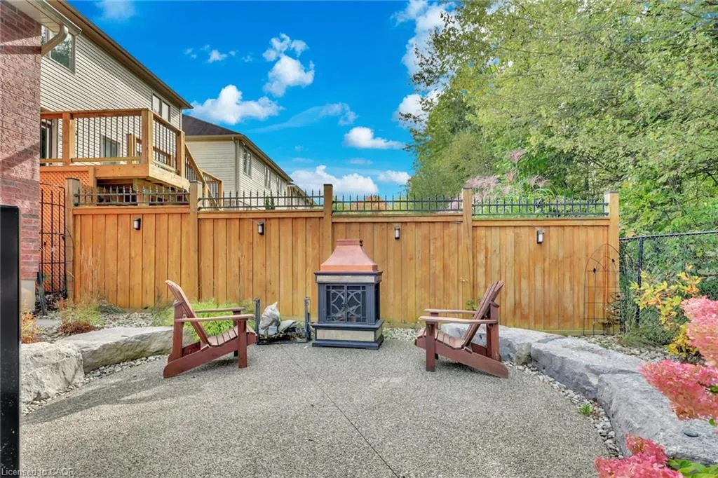 8541 Sweet Chestnut Drive