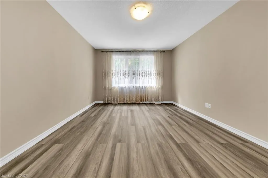 8541 Sweet Chestnut Drive