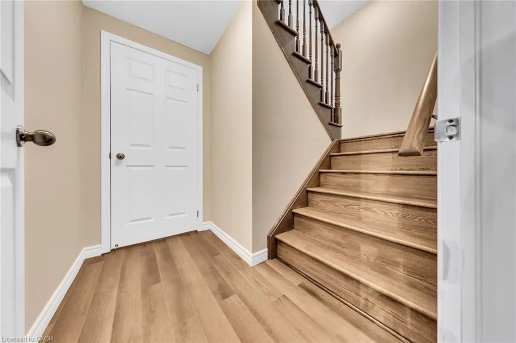 8541 Sweet Chestnut Drive
