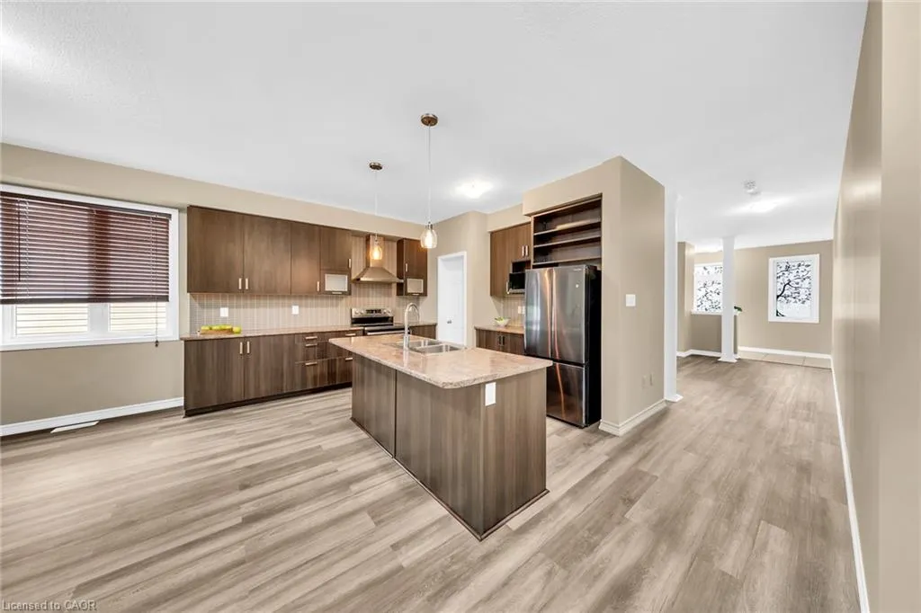 8541 Sweet Chestnut Drive