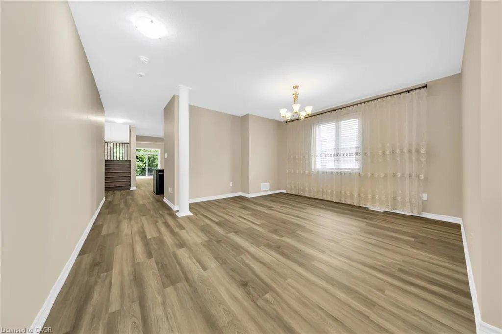 8541 Sweet Chestnut Drive