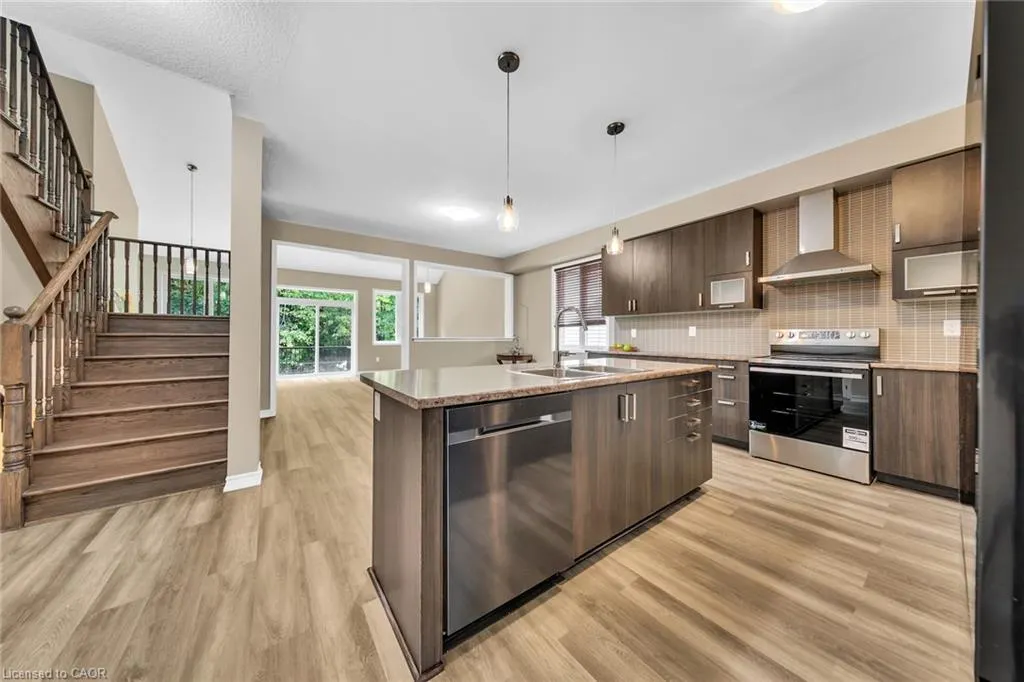 8541 Sweet Chestnut Drive