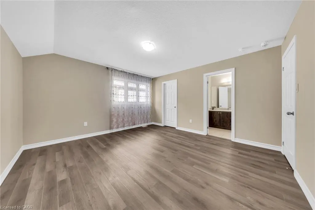 8541 Sweet Chestnut Drive
