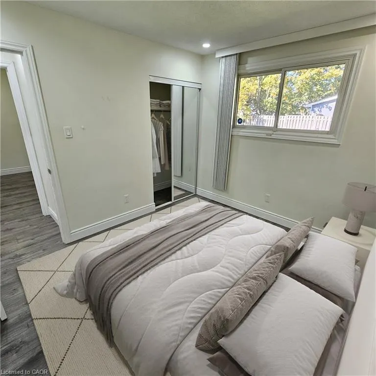 6 Patience Crescent #UPPER