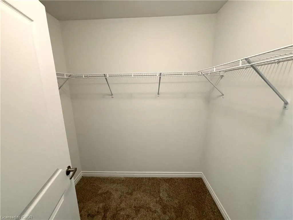 8 Elite Crescent