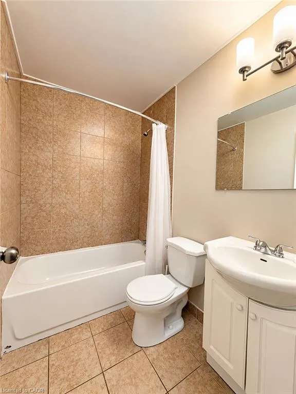 183 Lisgar Avenue #507