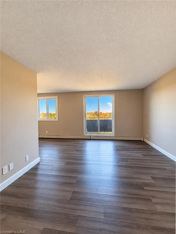183 Lisgar Avenue #507