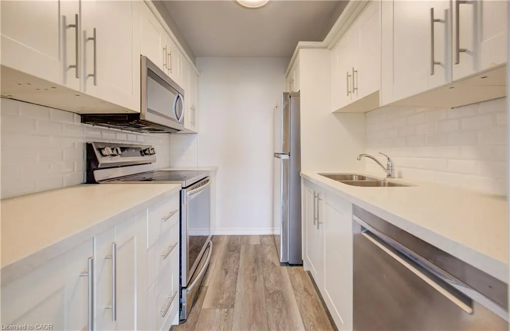 1414 King Street E #802