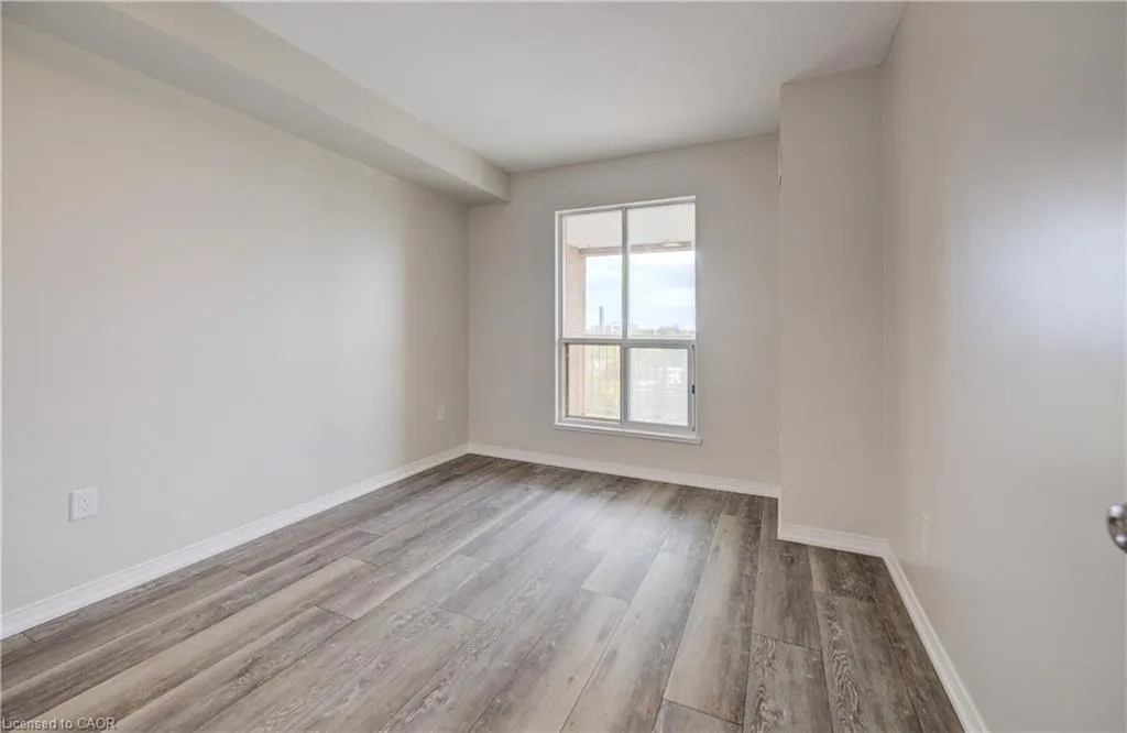 1414 King Street E #802
