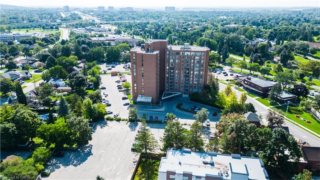 1414 King Street E #802