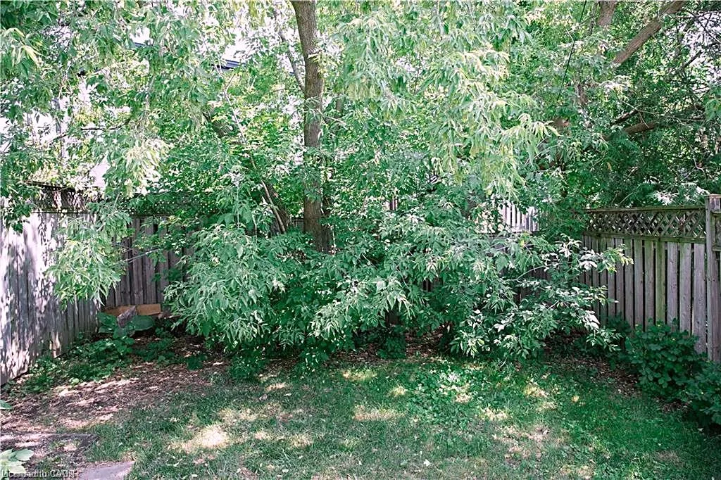 285 Macnab Street