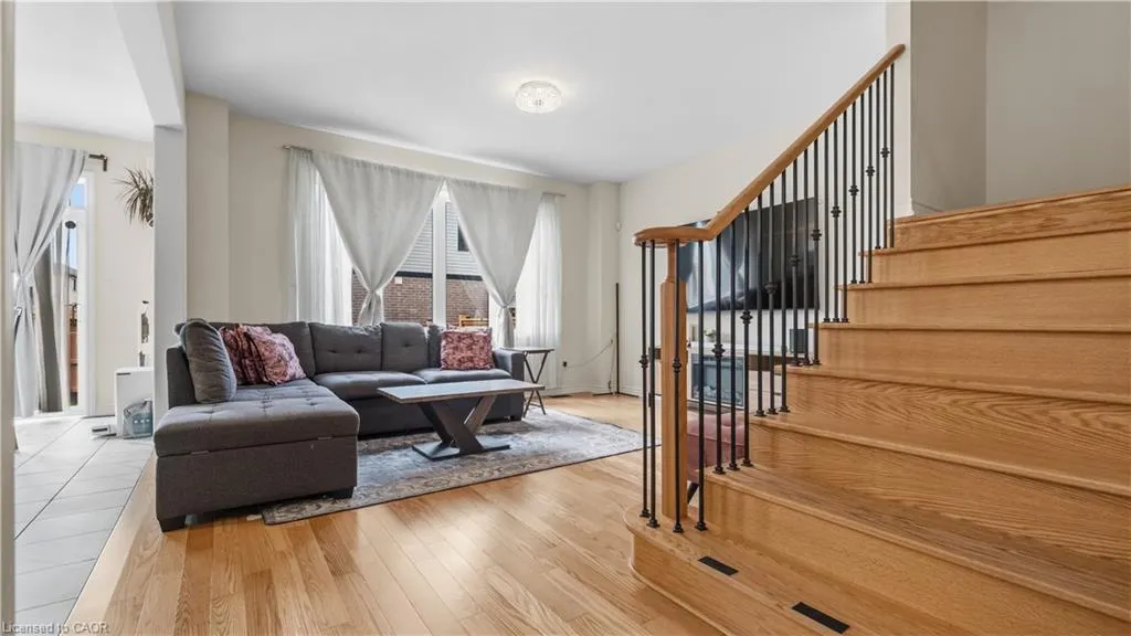 61 Rainbow Drive